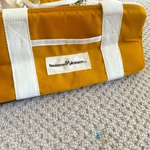 NWT business & pleasure cooler